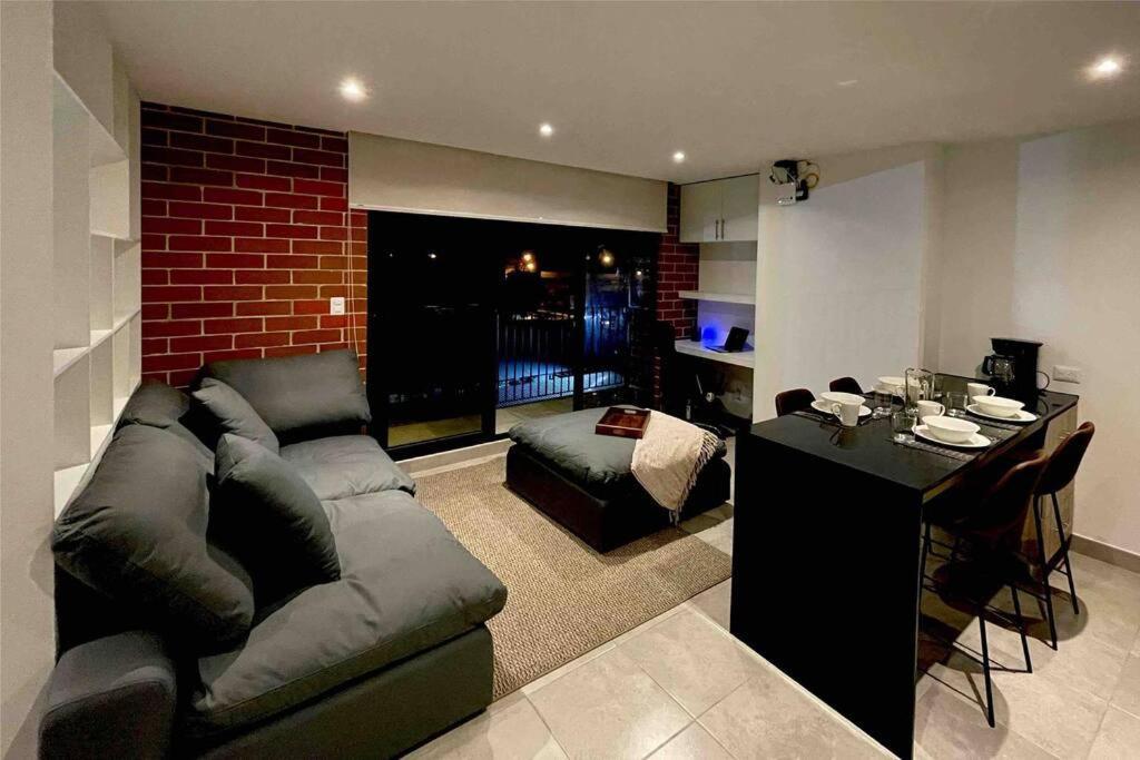 Lovely 1 Bedroom Unit With Free Parking Modra Zone 4 危地马拉 外观 照片