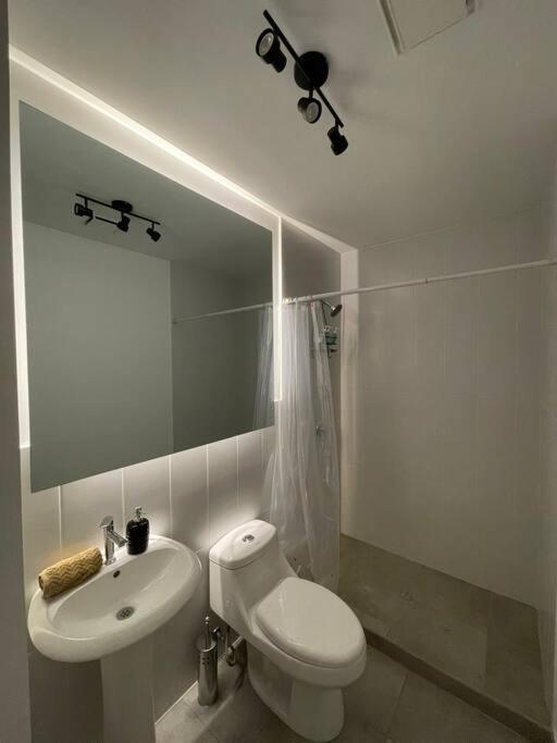 Lovely 1 Bedroom Unit With Free Parking Modra Zone 4 危地马拉 外观 照片