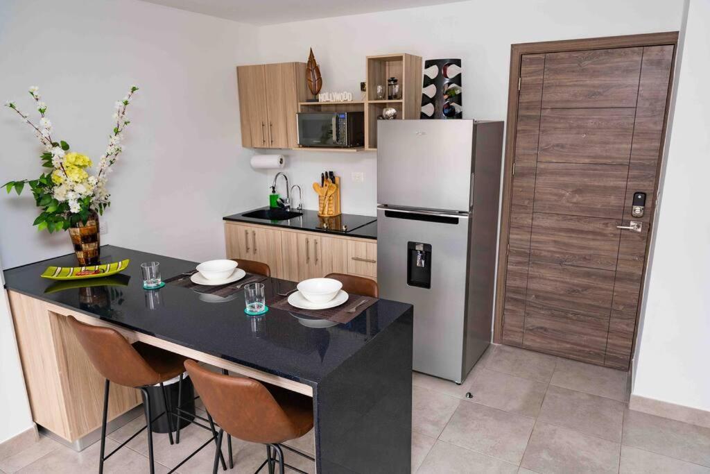 Lovely 1 Bedroom Unit With Free Parking Modra Zone 4 危地马拉 外观 照片